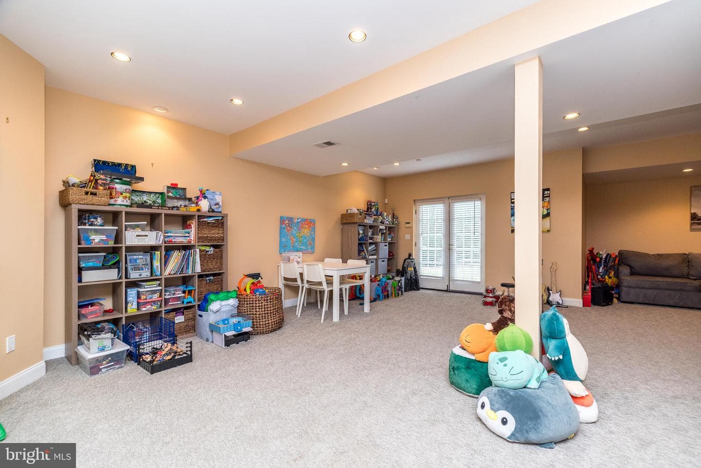 926 Manor Avenue photo 34