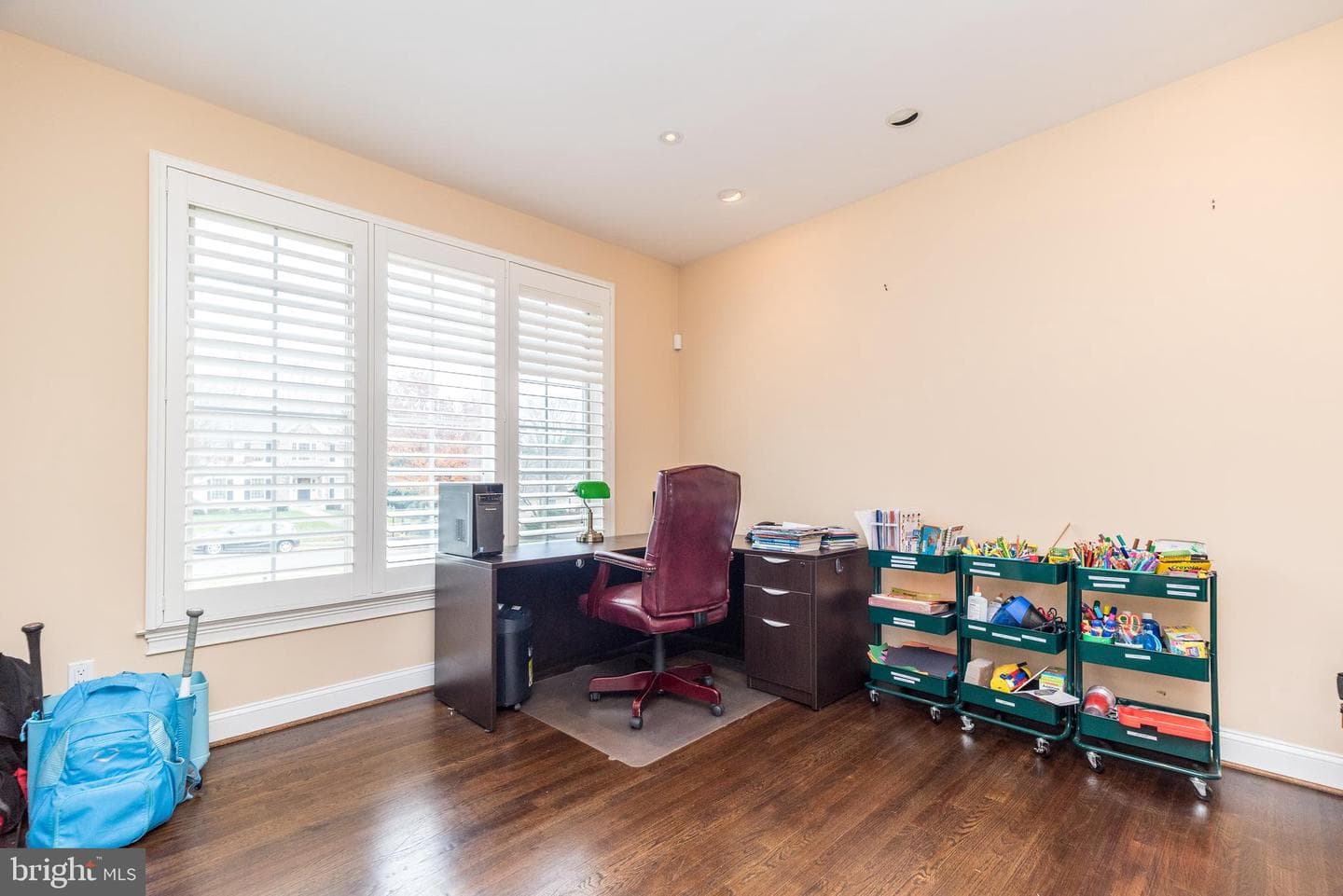 926 Manor Avenue photo 6