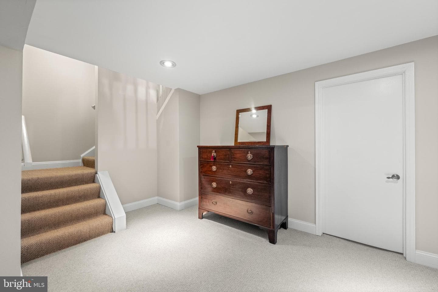 906 Bismark Way photo 27
