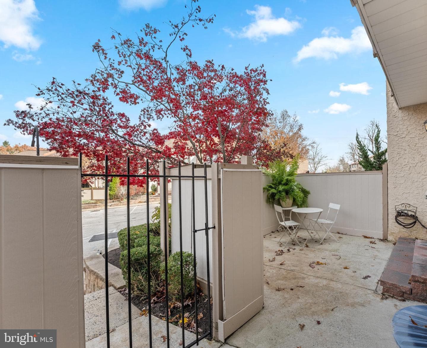 906 Bismark Way photo 4