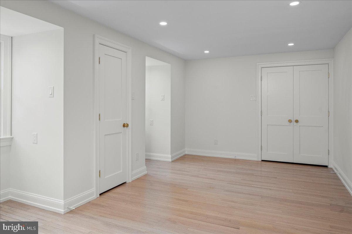 275 Brookway Road photo 35