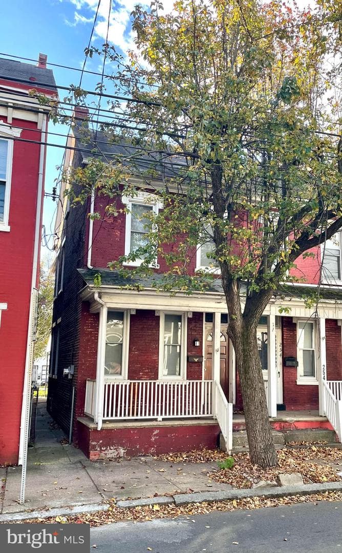 256 Beech Street photo 2