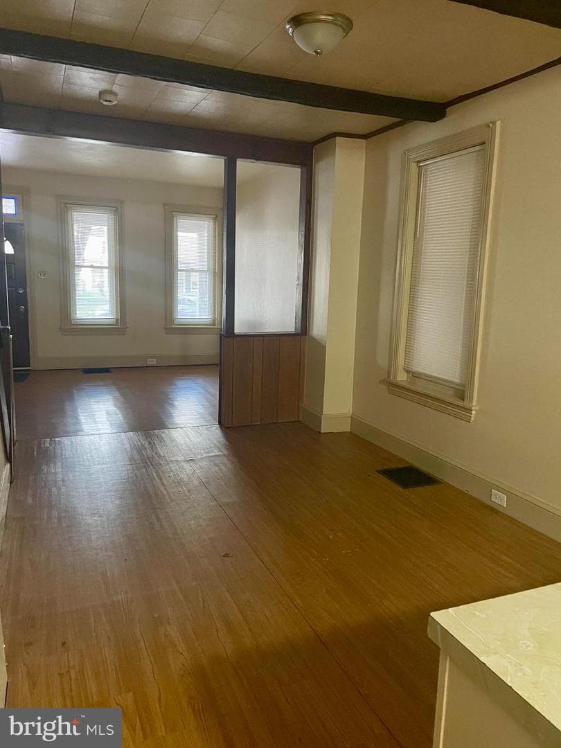 256 Beech Street photo 8