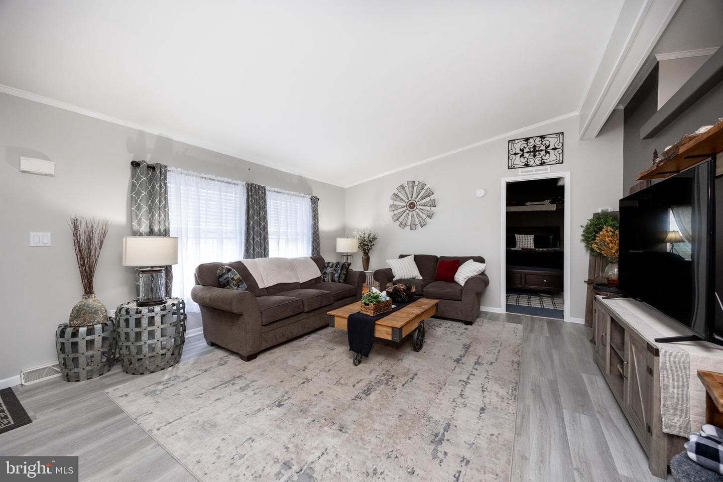 107 Carver Lane photo 3