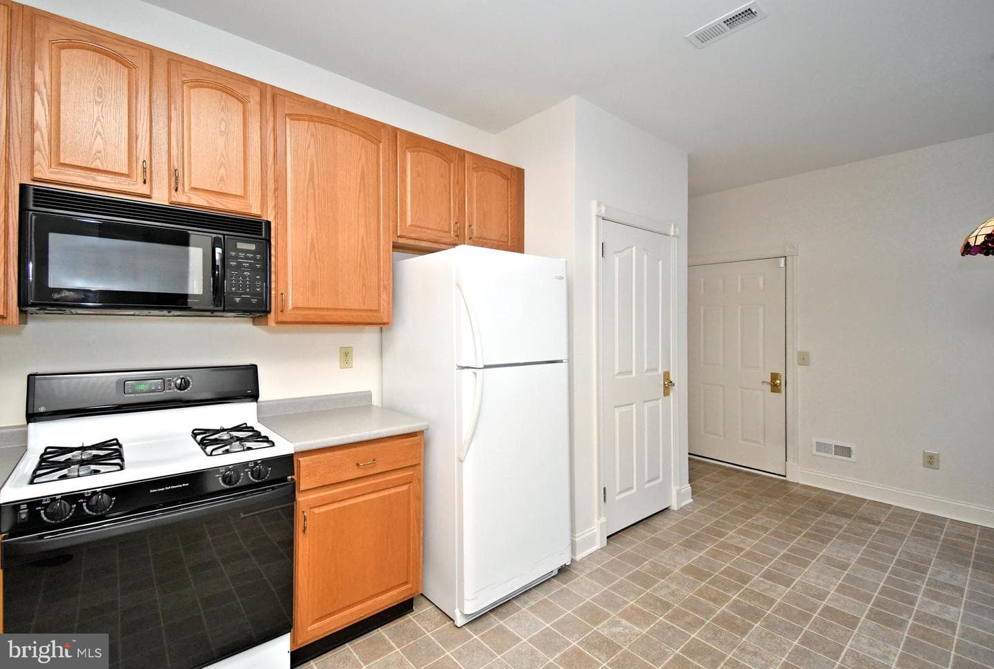 24 Newbury Way photo 12