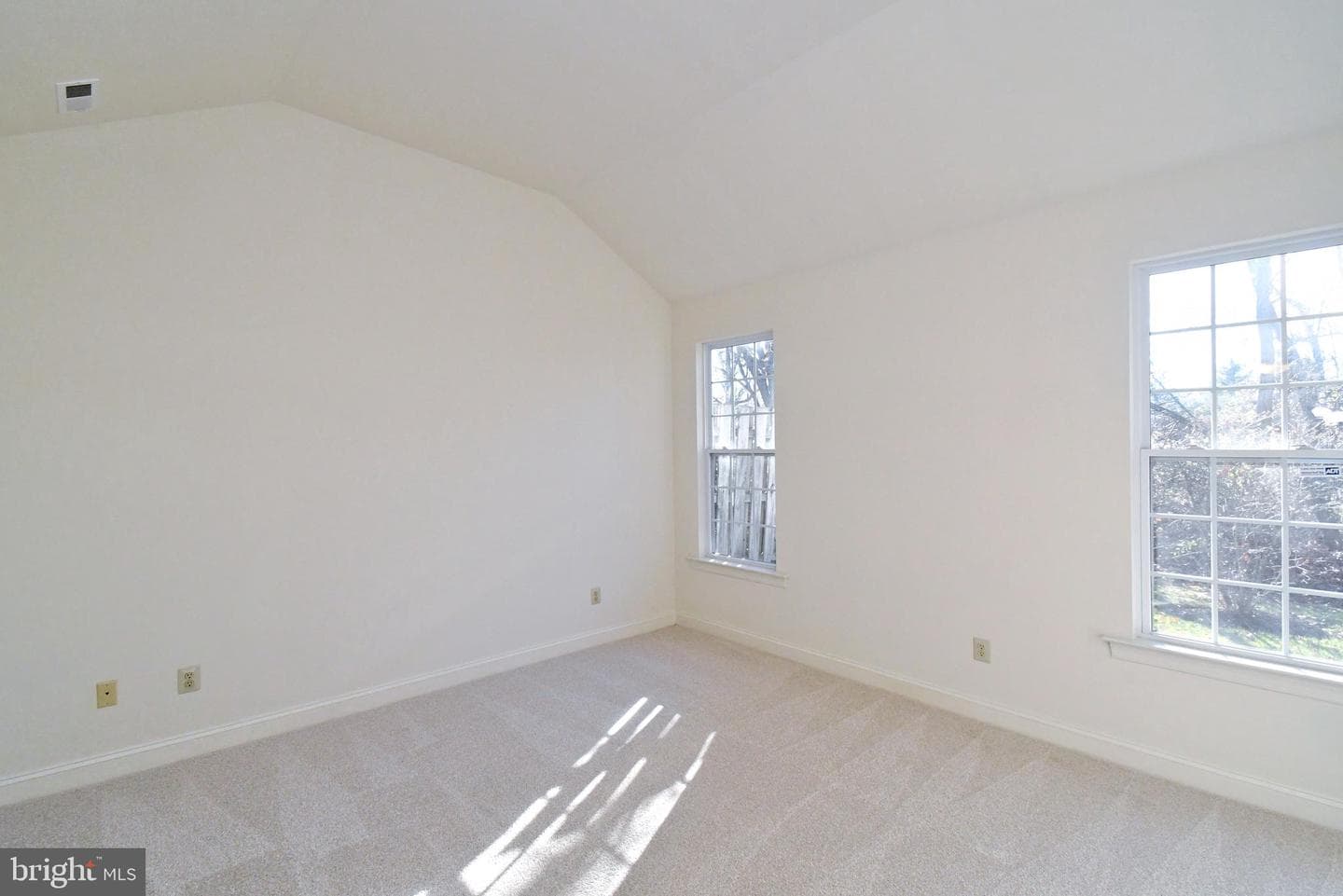 24 Newbury Way photo 19