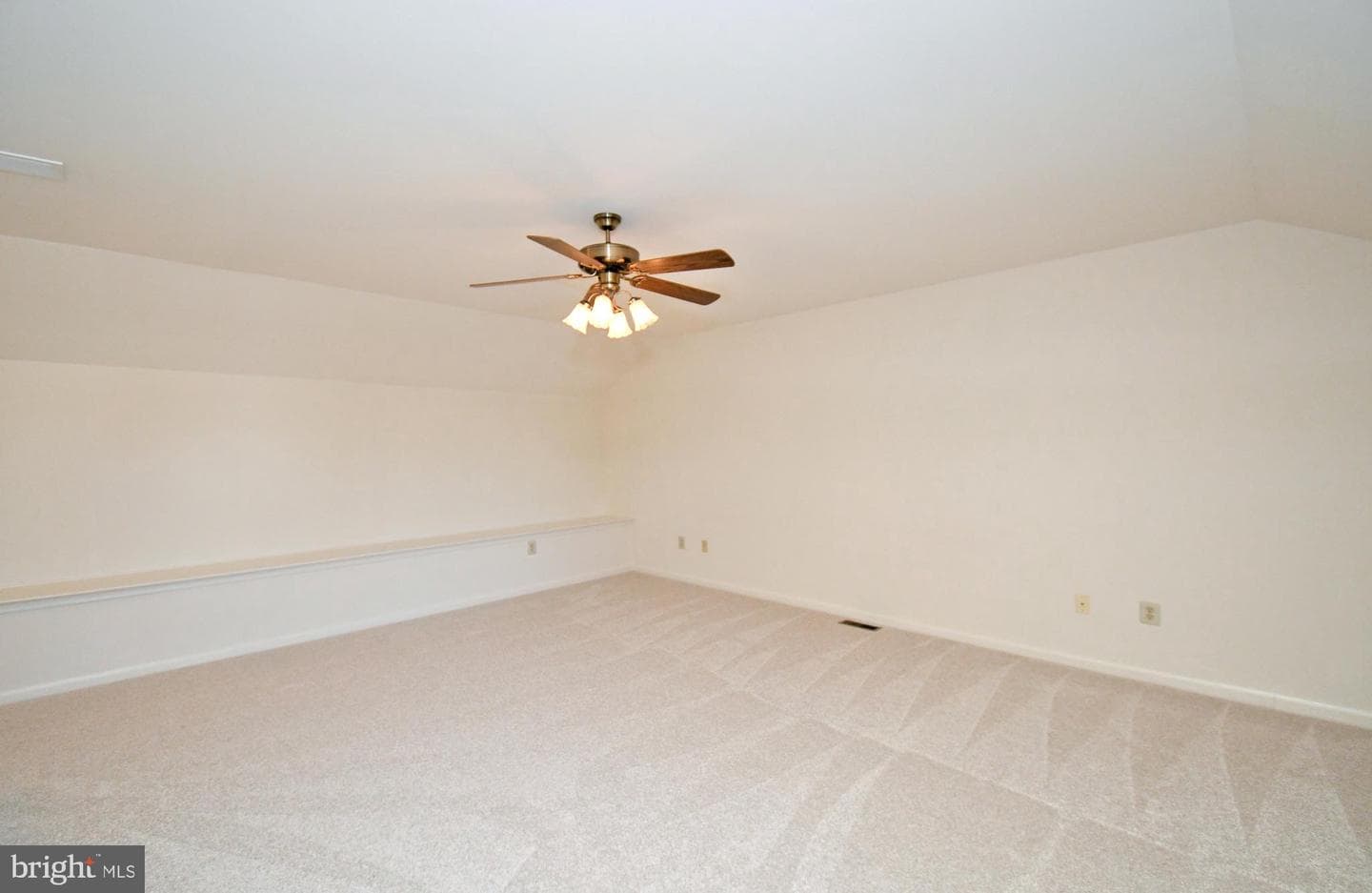 24 Newbury Way photo 26
