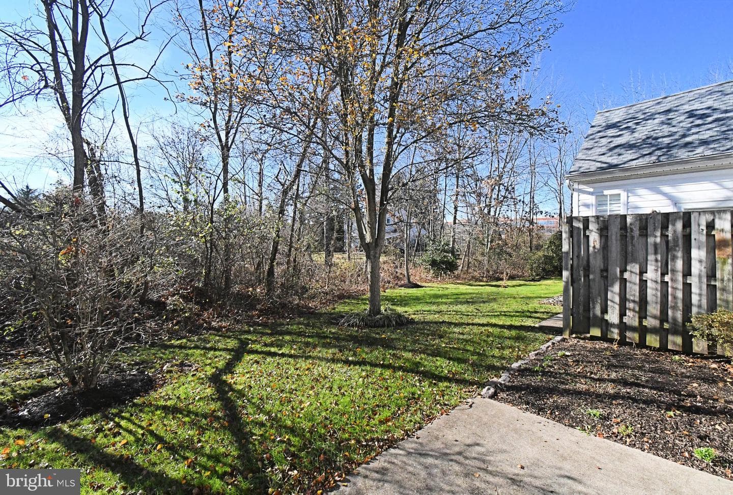 24 Newbury Way photo 32