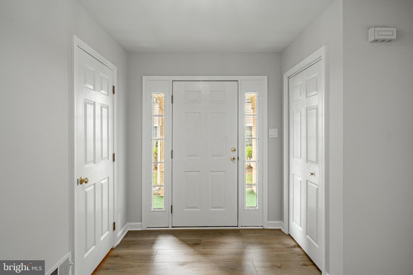 646 Elm Street photo 10