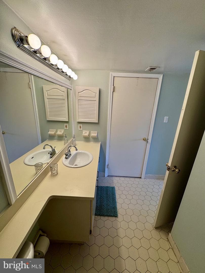 703 Valley Glen Road #condo 274 photo 9