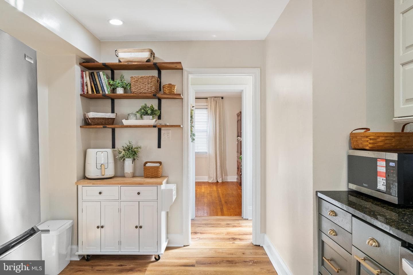 405 W Walnut Street photo 14