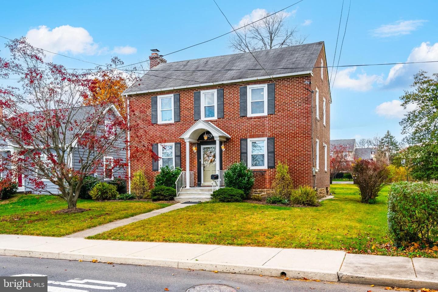 405 W Walnut Street photo 3