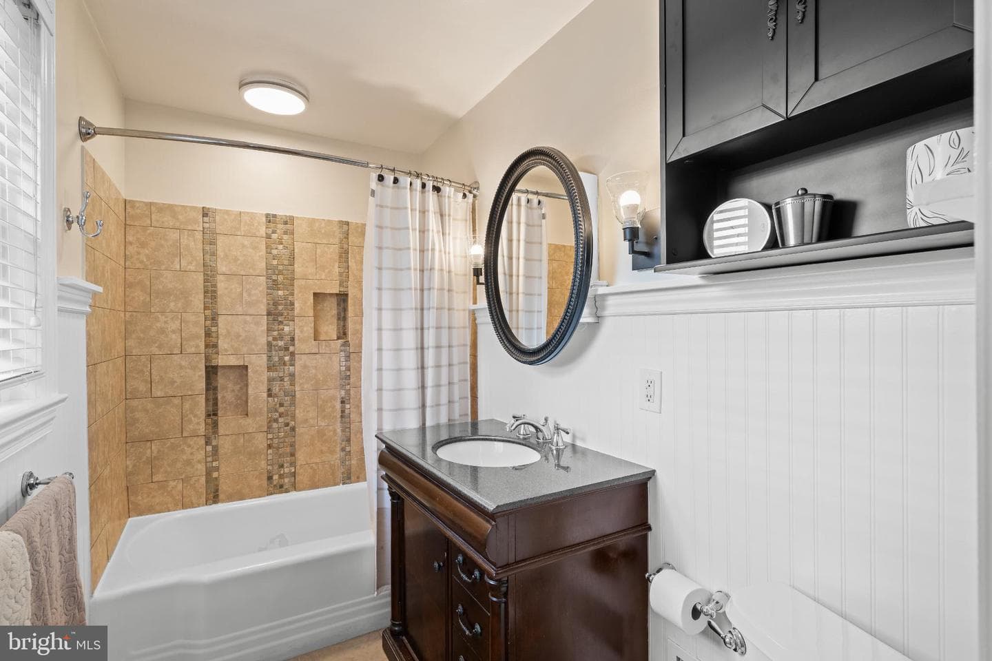 405 W Walnut Street photo 30