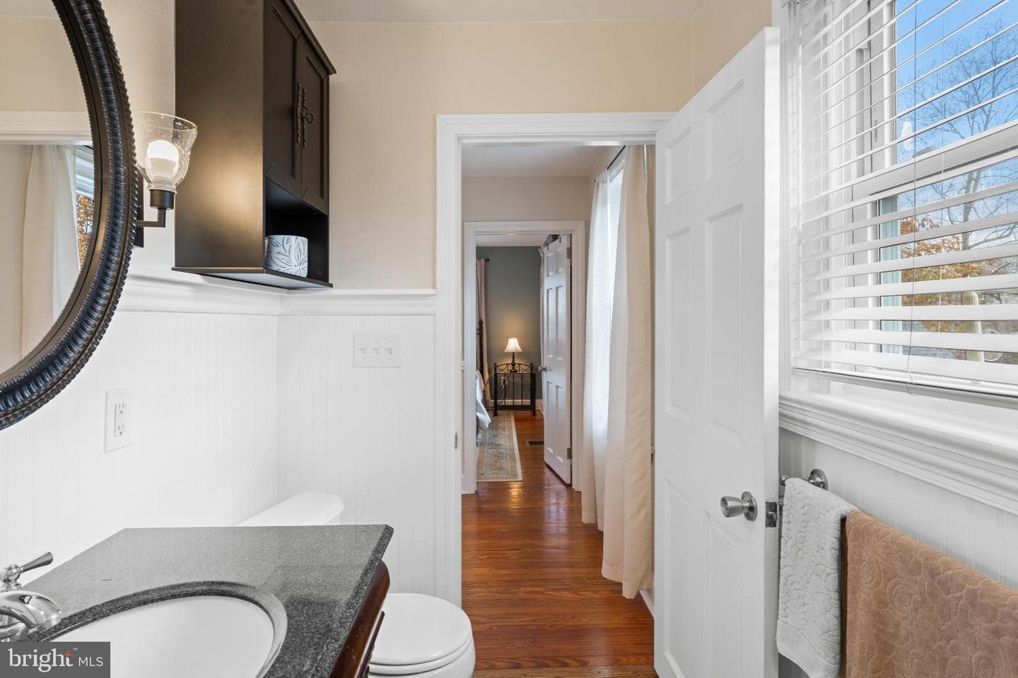 405 W Walnut Street photo 31