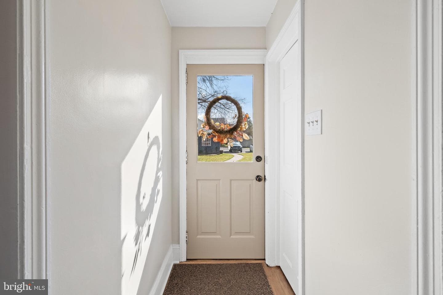 405 W Walnut Street photo 32