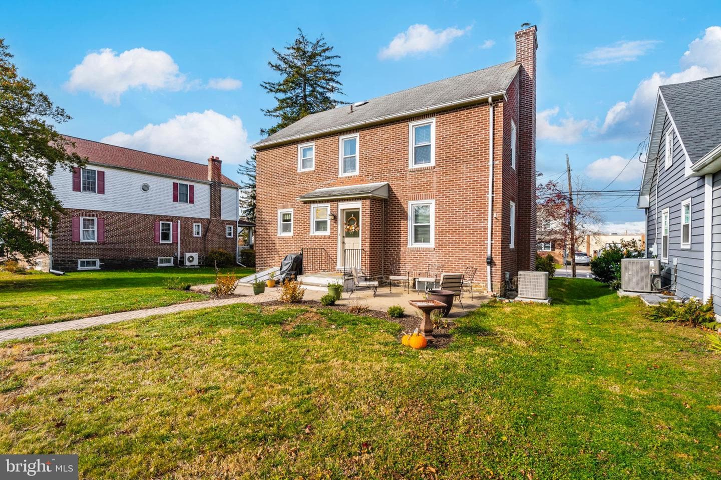 405 W Walnut Street photo 34