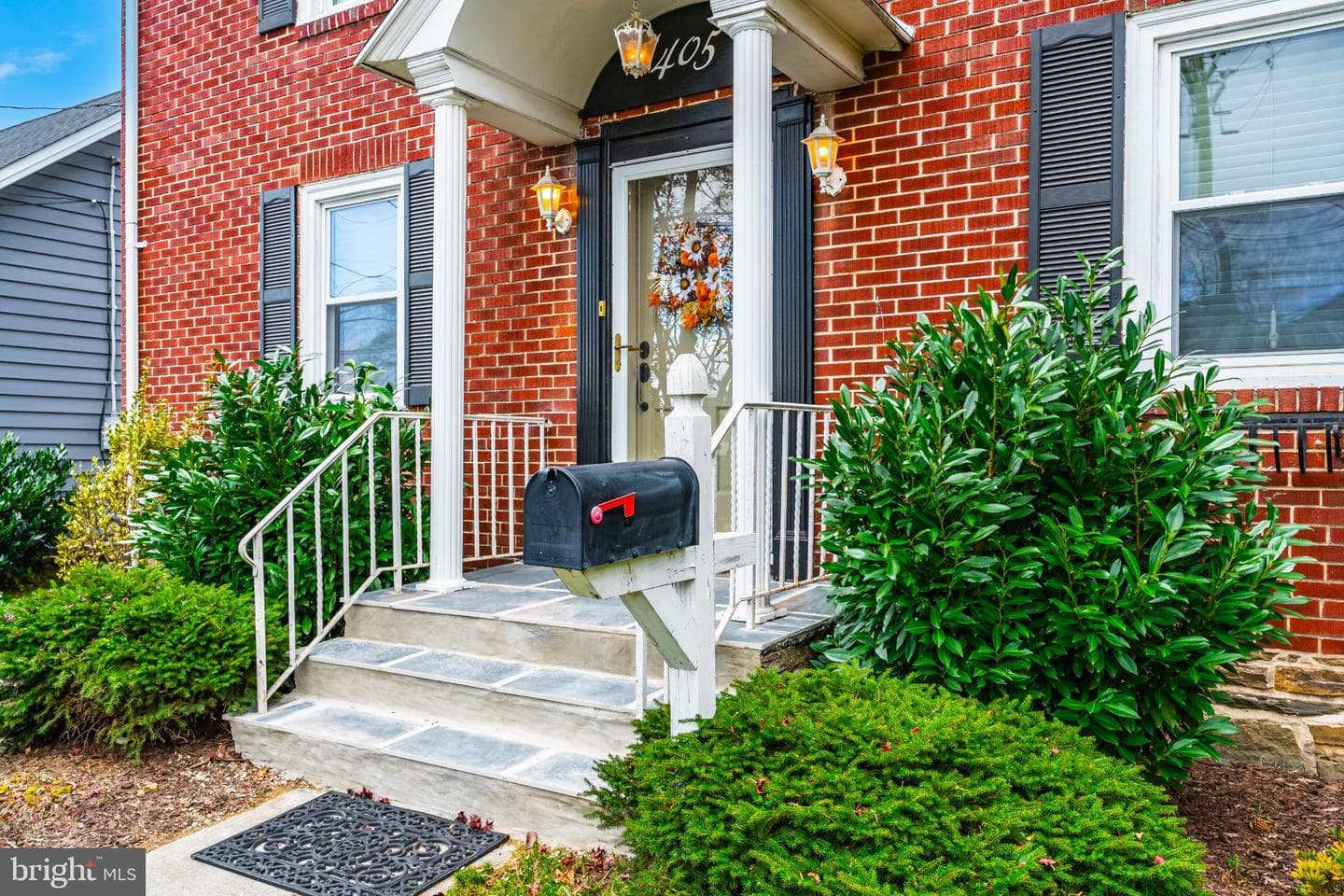 405 W Walnut Street photo 4