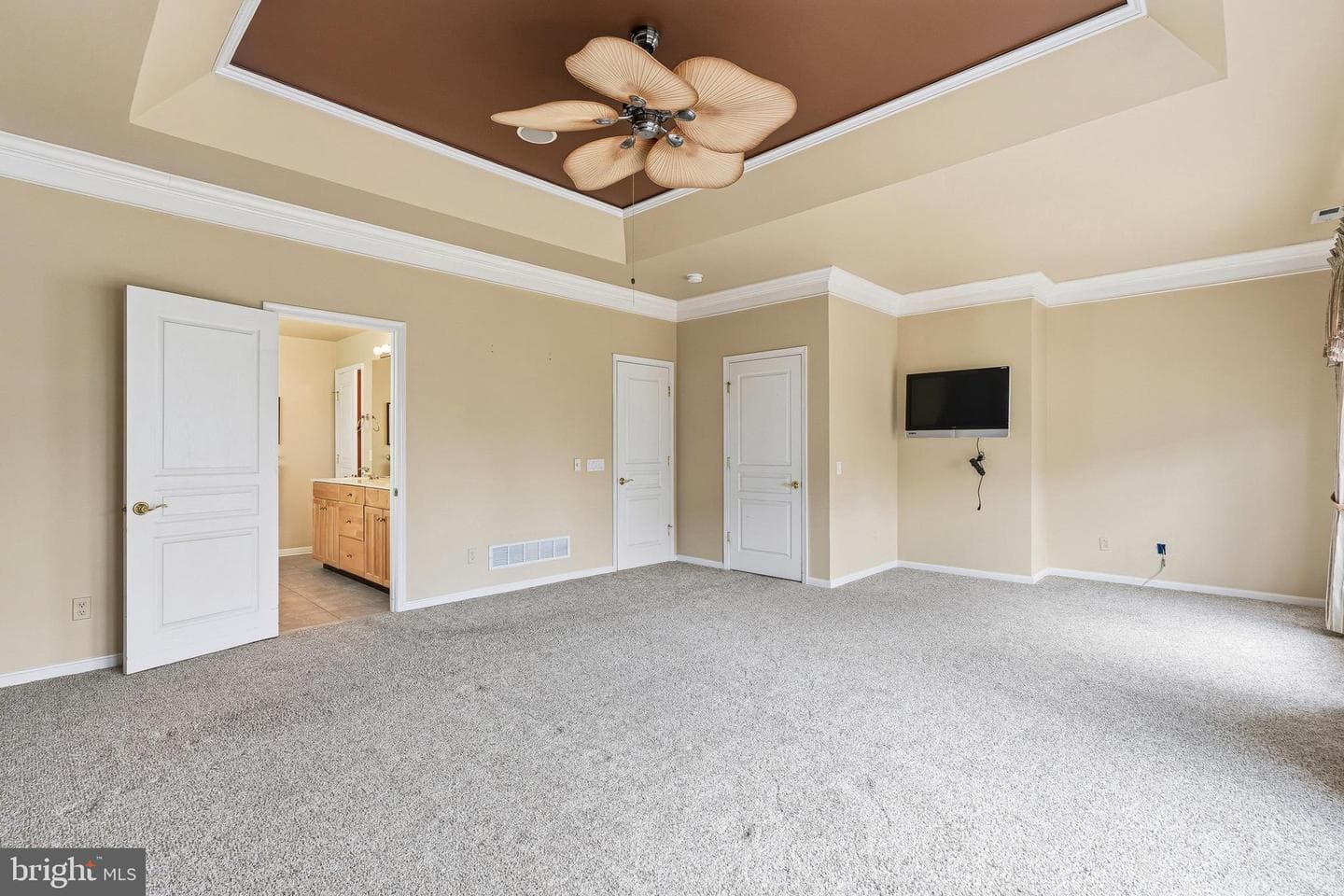 753 Wisteria Way photo 28