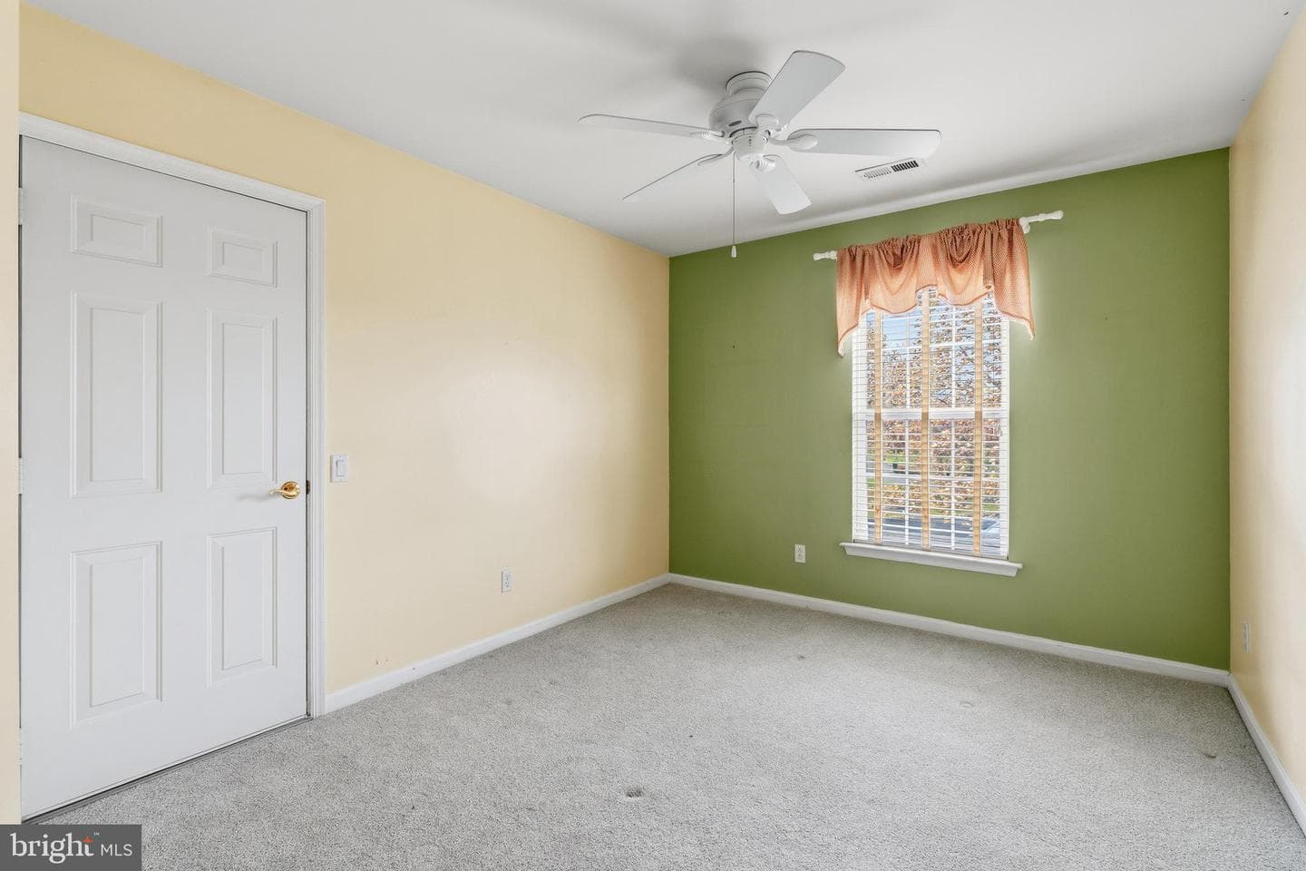 753 Wisteria Way photo 33