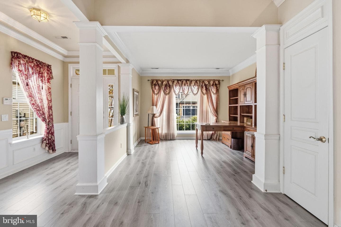 753 Wisteria Way photo 9