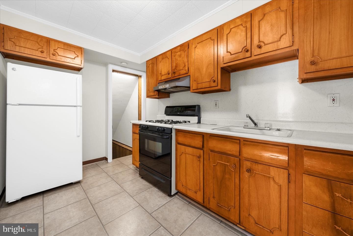 827 Buttonwood Street photo 9