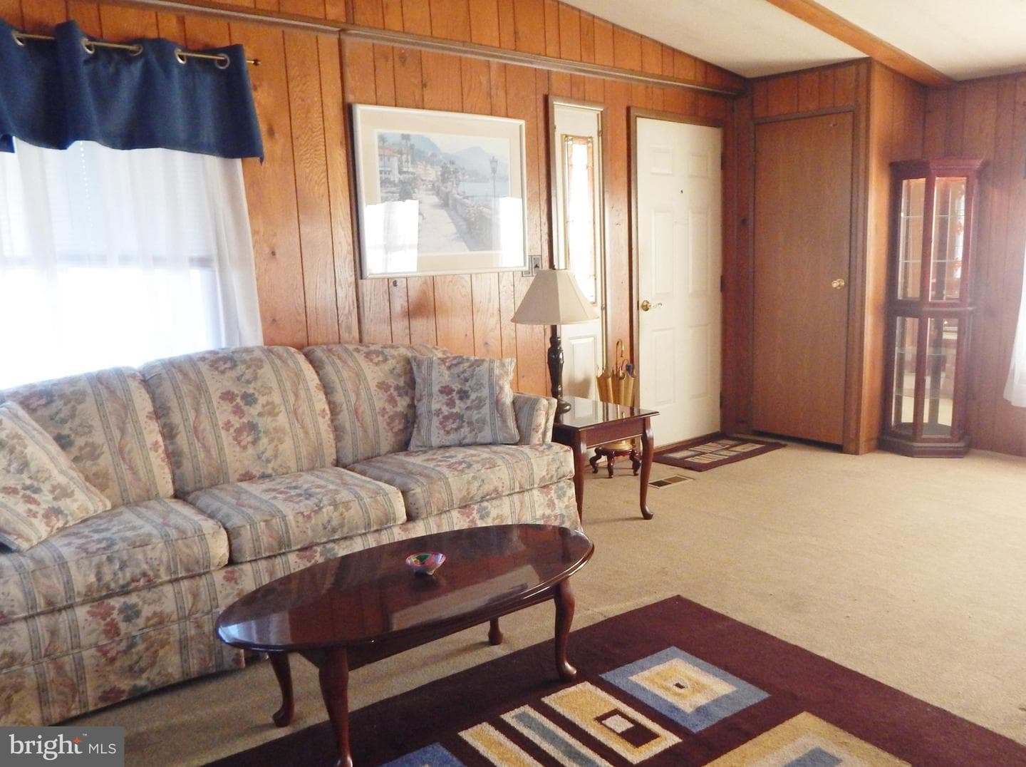 549 Springhouse Court photo 2