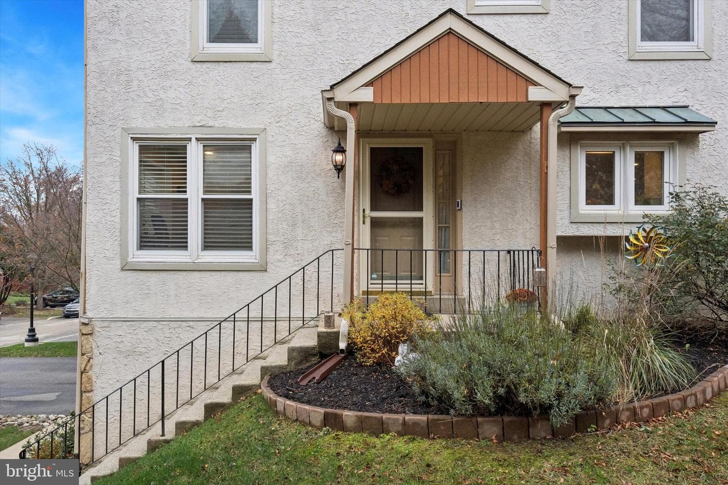 35 White Pine Court photo 2