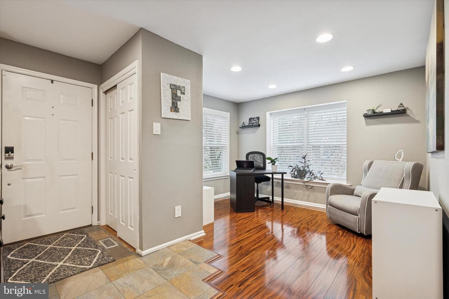 35 White Pine Court photo 3