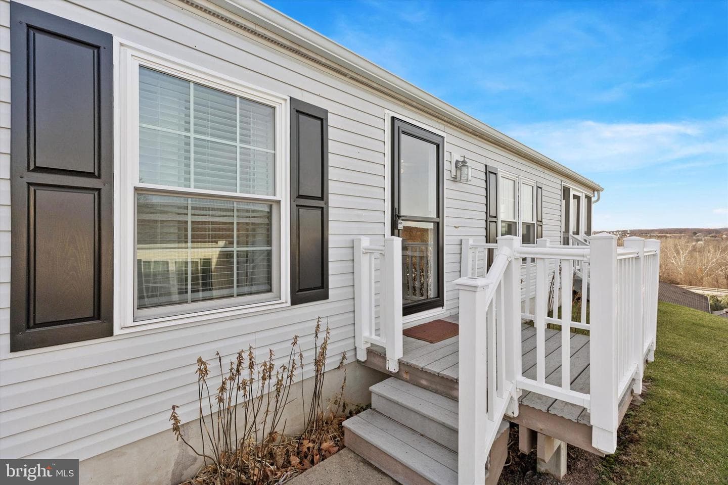 1077 Scenic View Drive