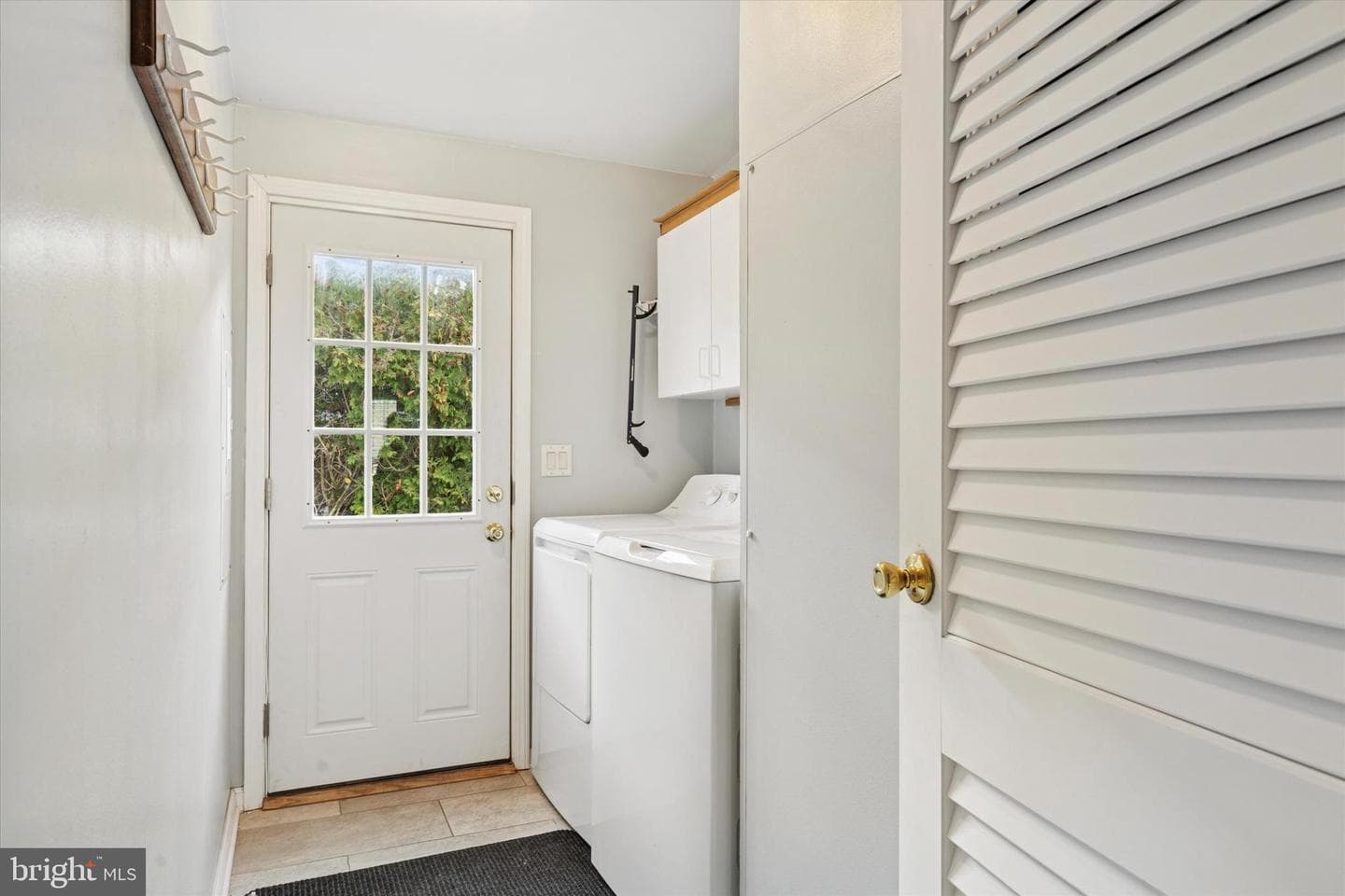 1077 Scenic View Drive photo 16