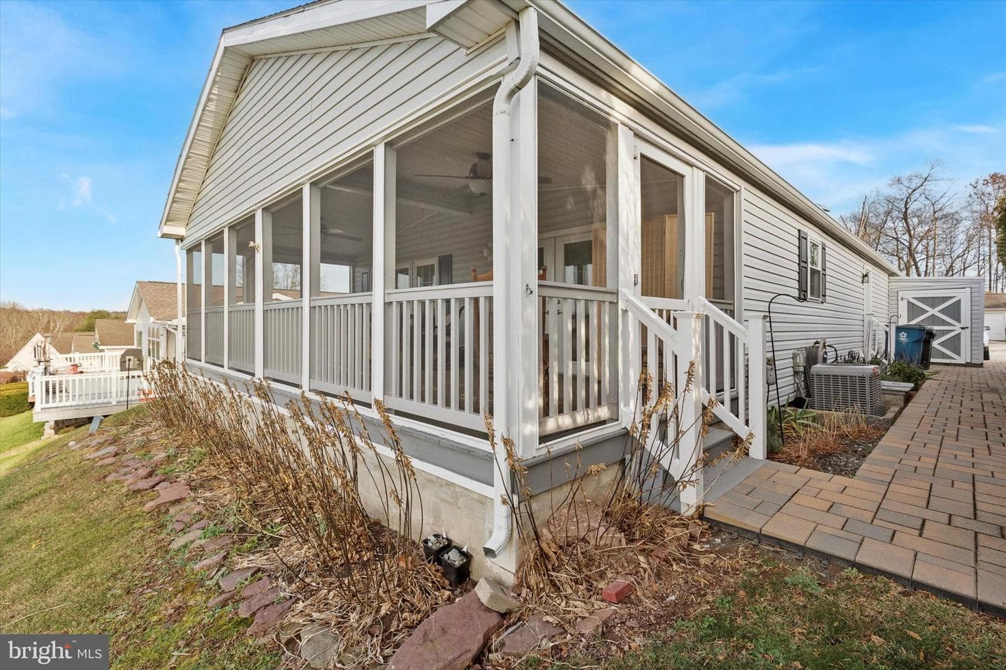 1077 Scenic View Drive photo 19
