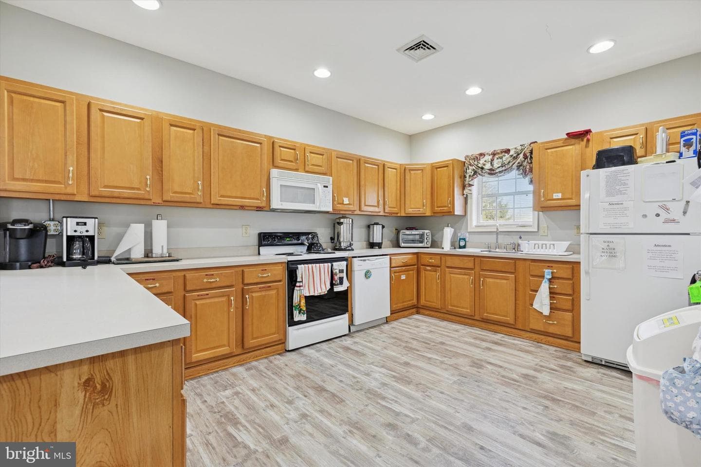 1077 Scenic View Drive photo 22