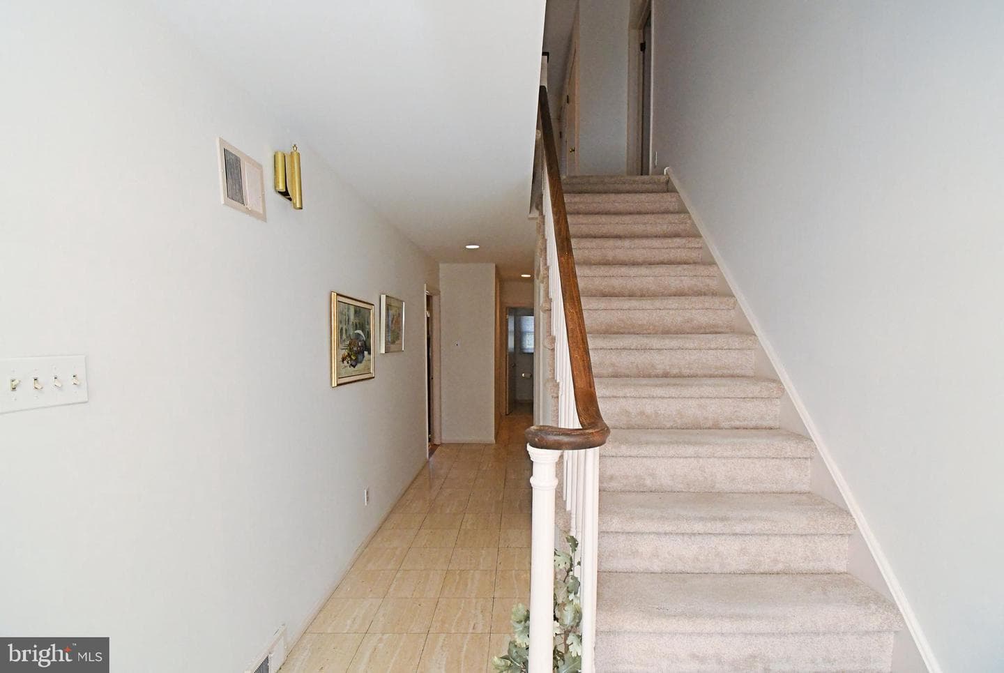 227 Barclay Circle photo 5