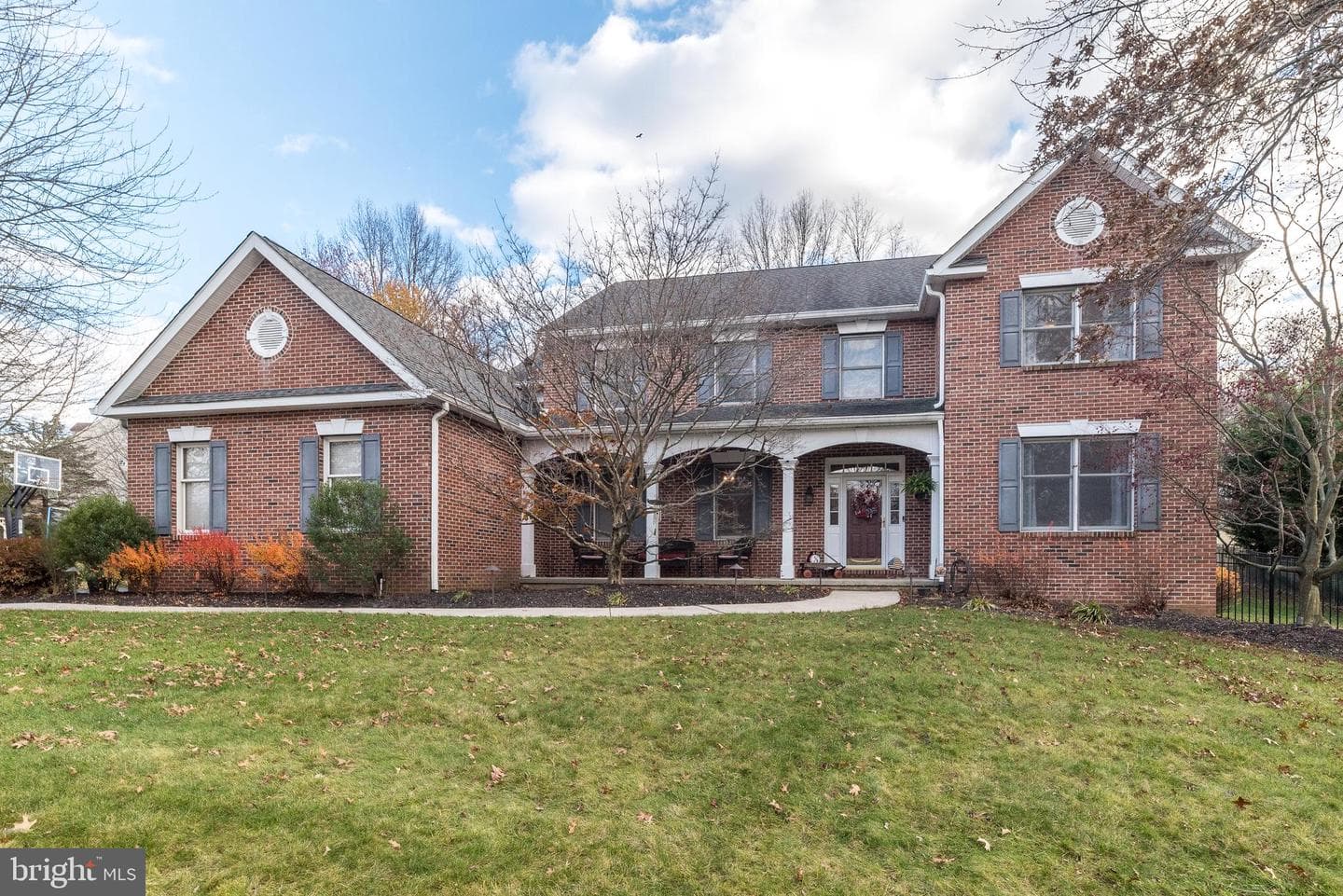 141 Wentworth Drive photo 1