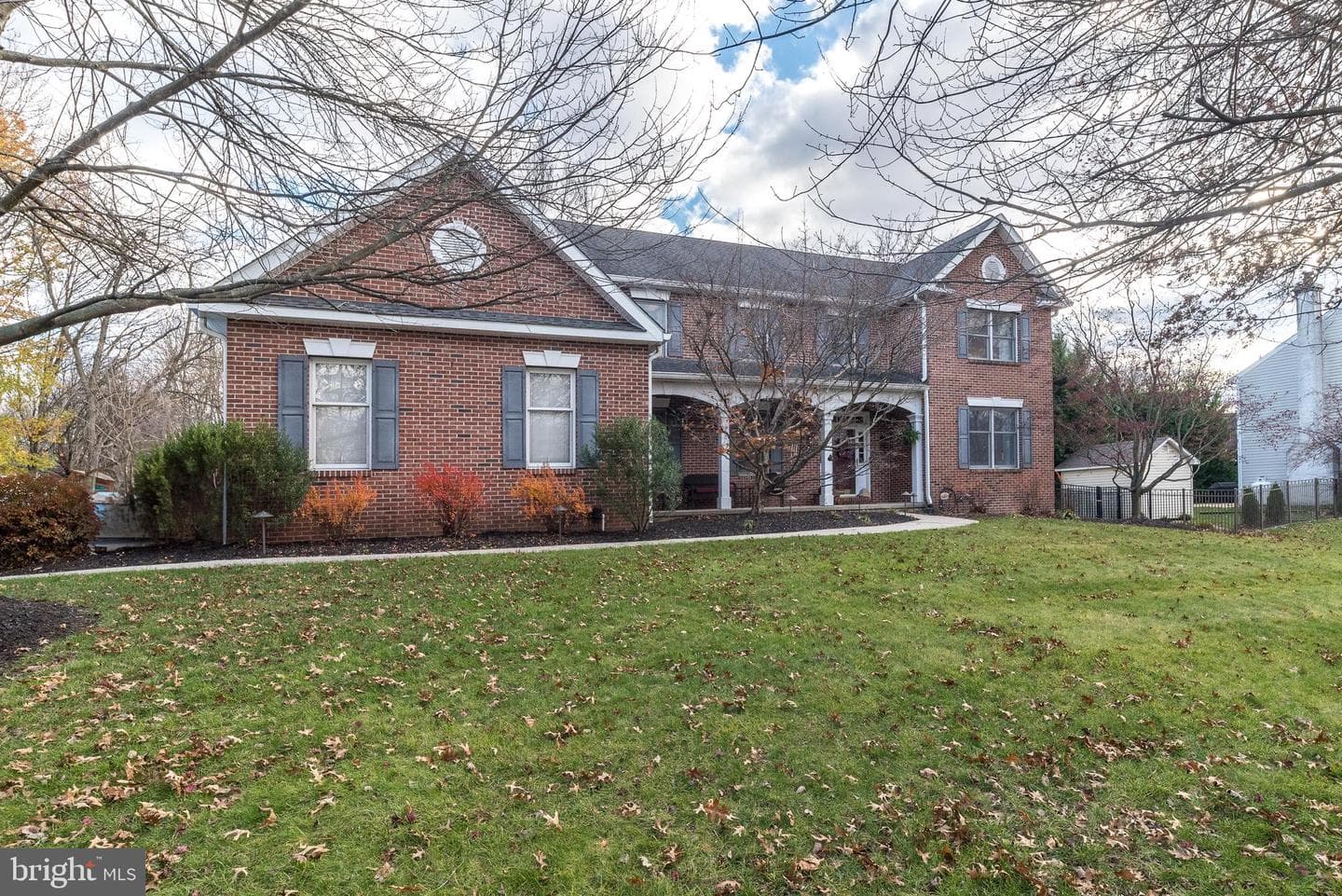 141 Wentworth Drive photo 2