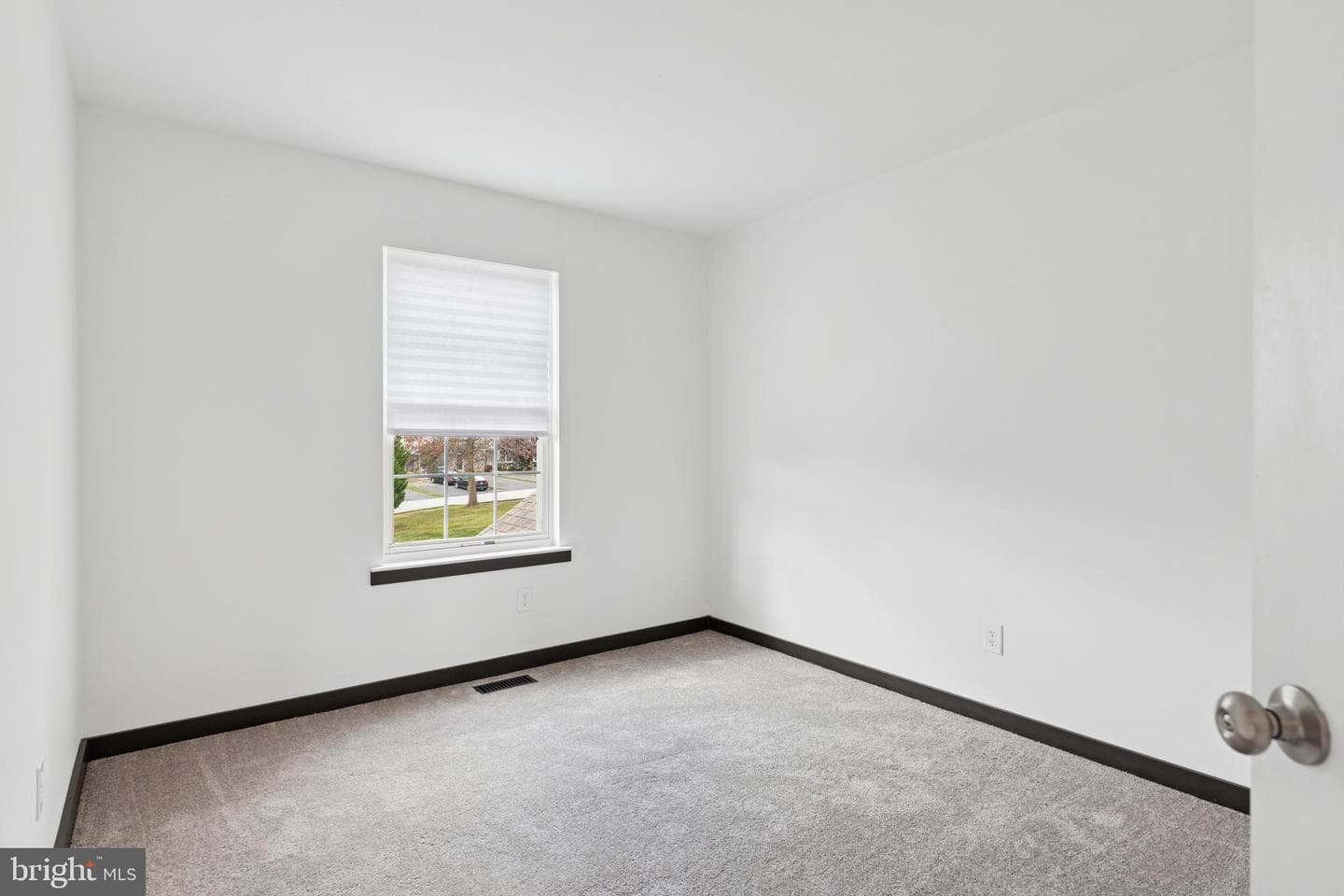 615 Longwood Road photo 10