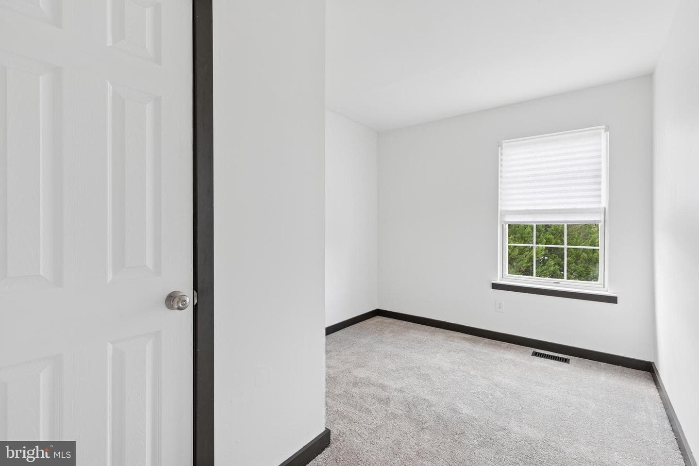 615 Longwood Road photo 12