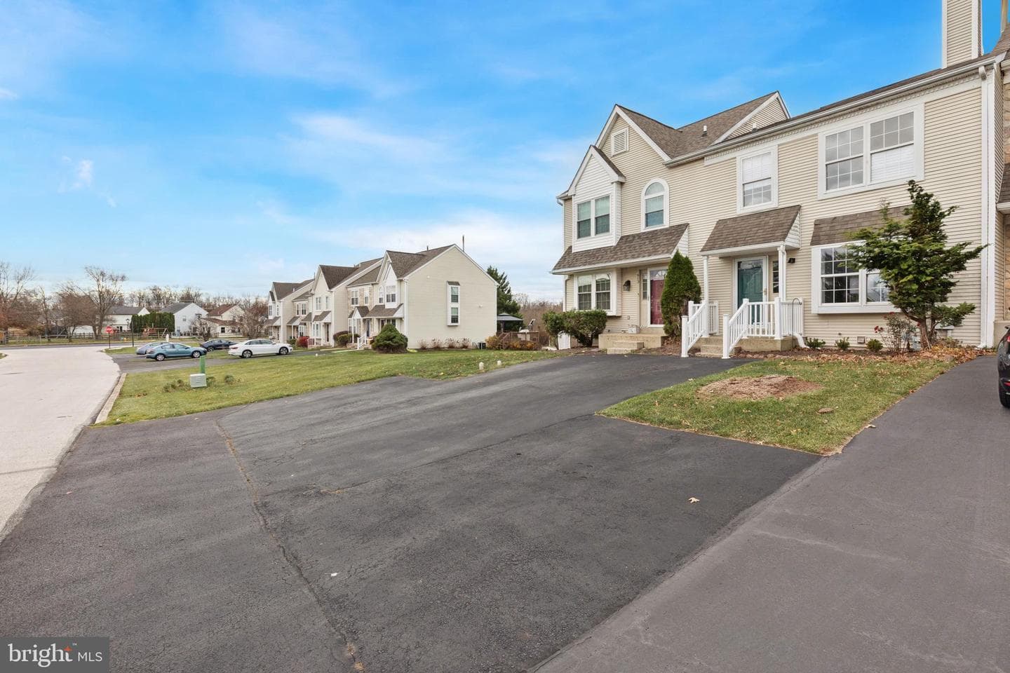 615 Longwood Road photo 3