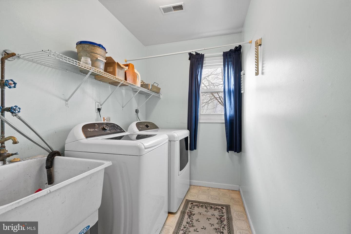 829 Alexander Drive photo 11