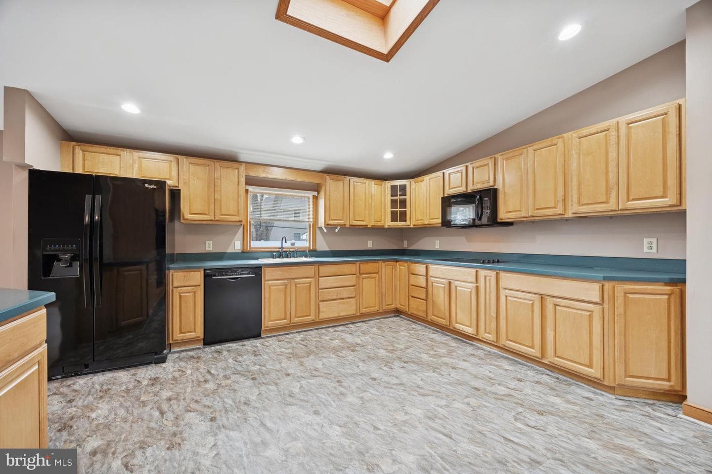 219 W Moreland Avenue photo 10
