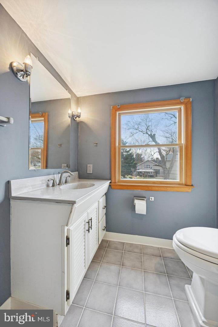 219 W Moreland Avenue photo 19