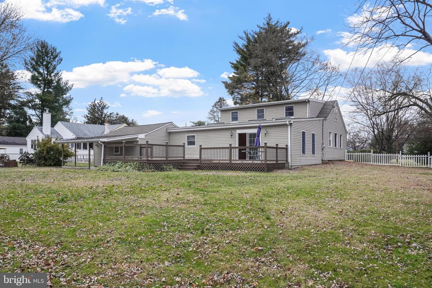 219 W Moreland Avenue photo 24