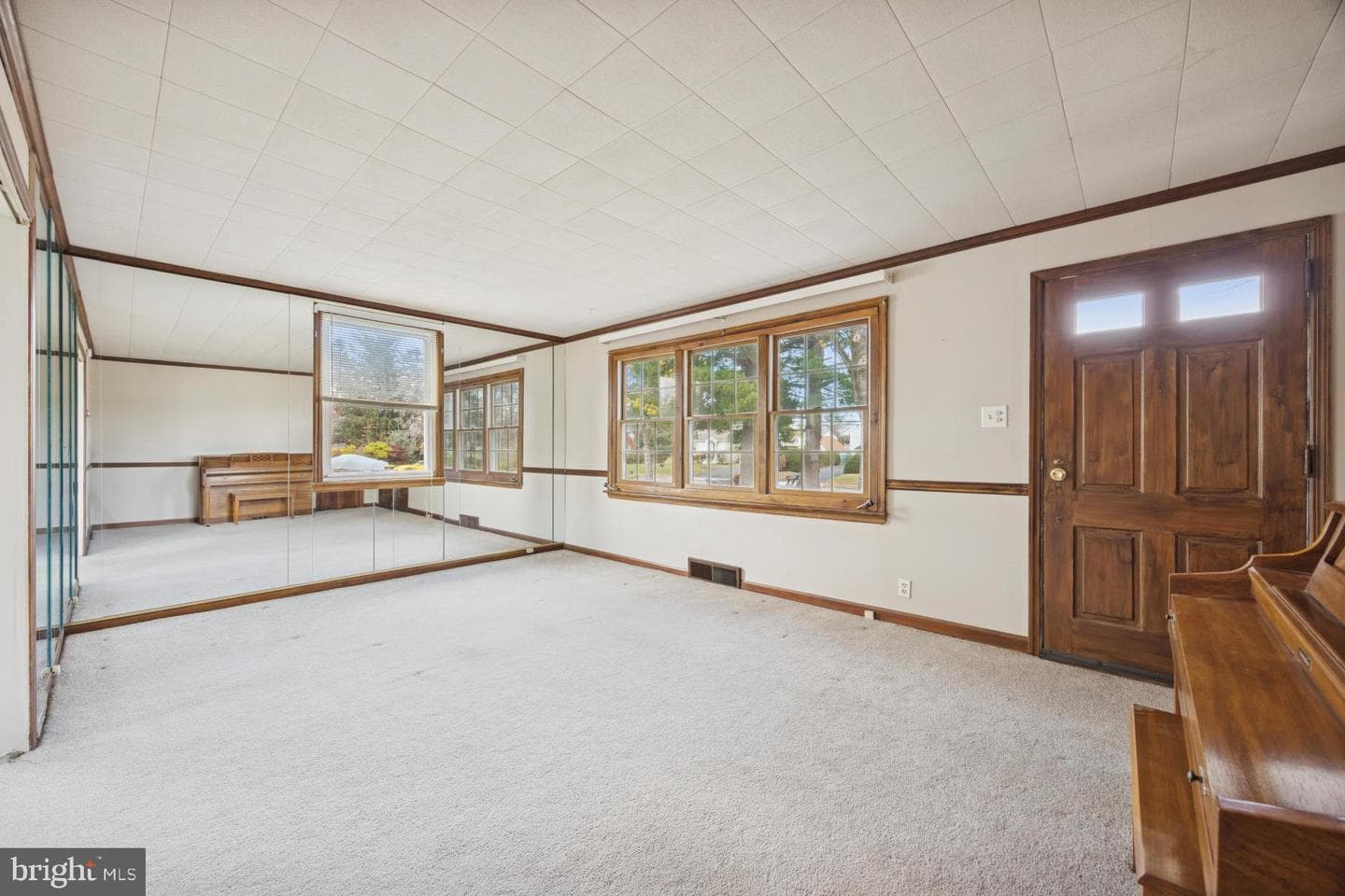219 W Moreland Avenue photo 6