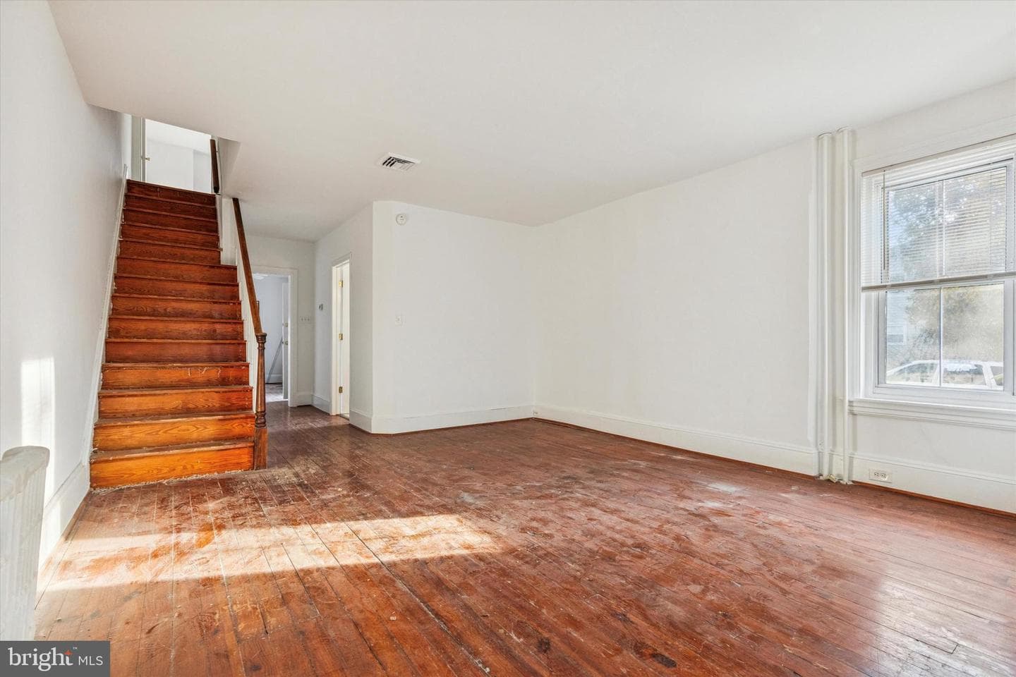 143 W Montgomery Avenue photo 3