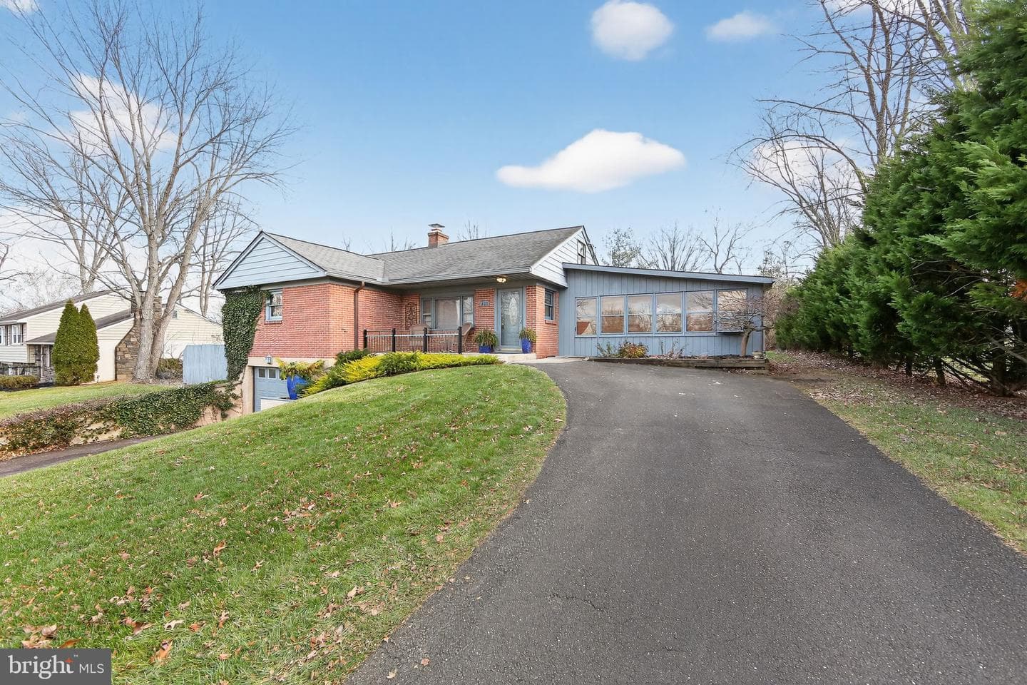1625 Clearbrook Road photo 2