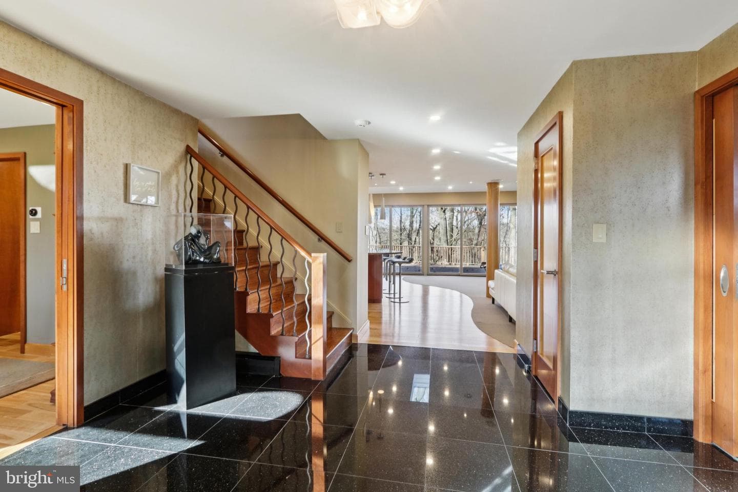 400 Highview Drive photo 16