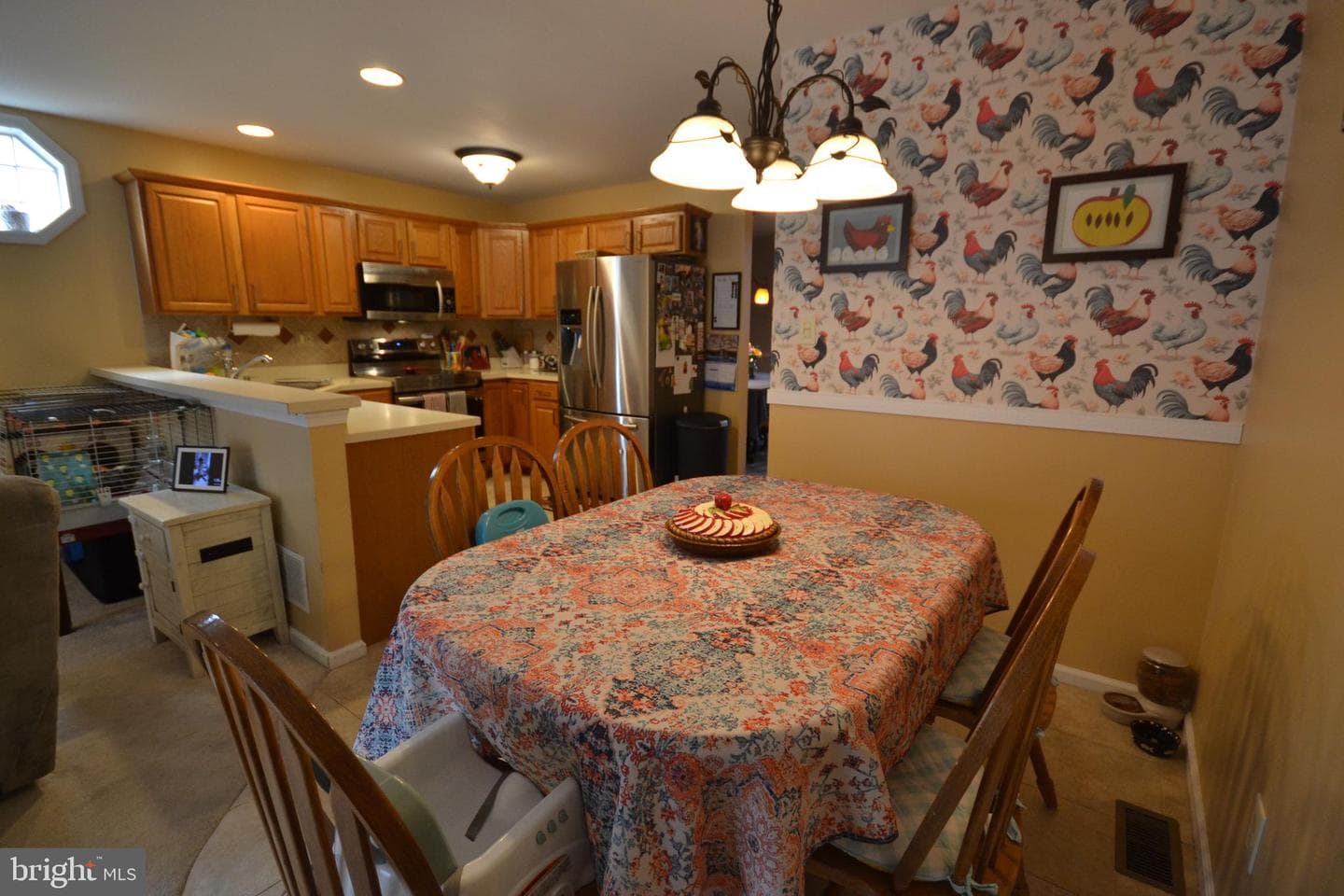 304 Victoria Drive photo 10