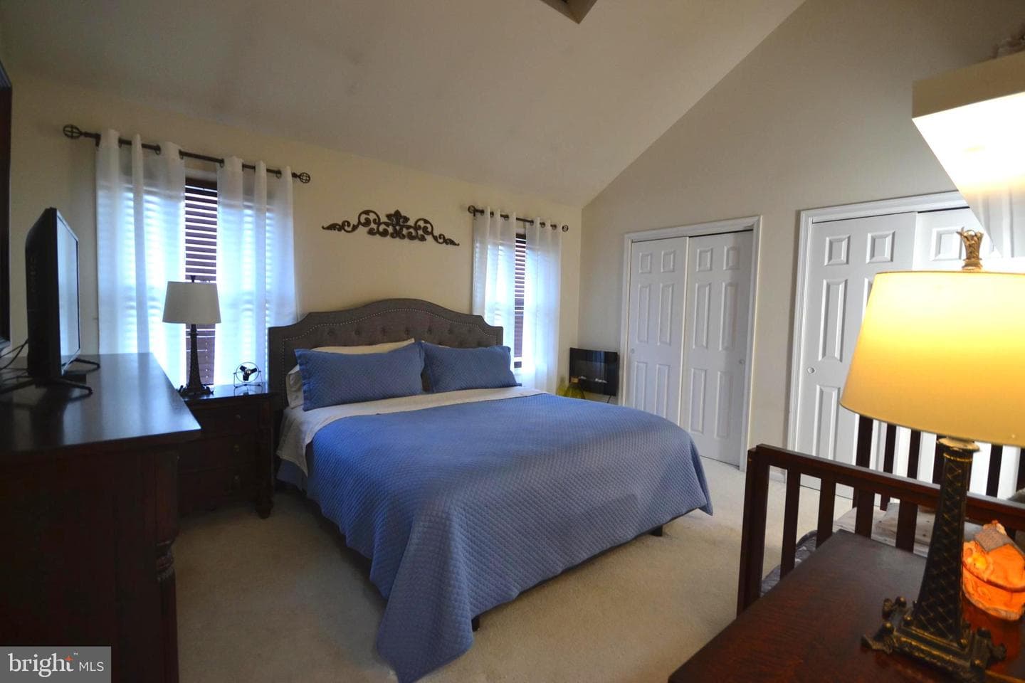 304 Victoria Drive photo 14