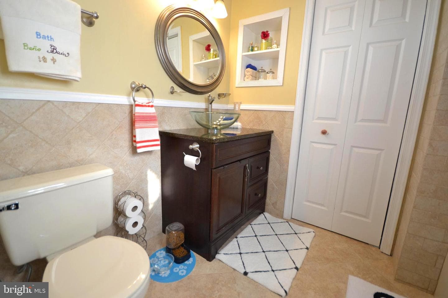 304 Victoria Drive photo 15