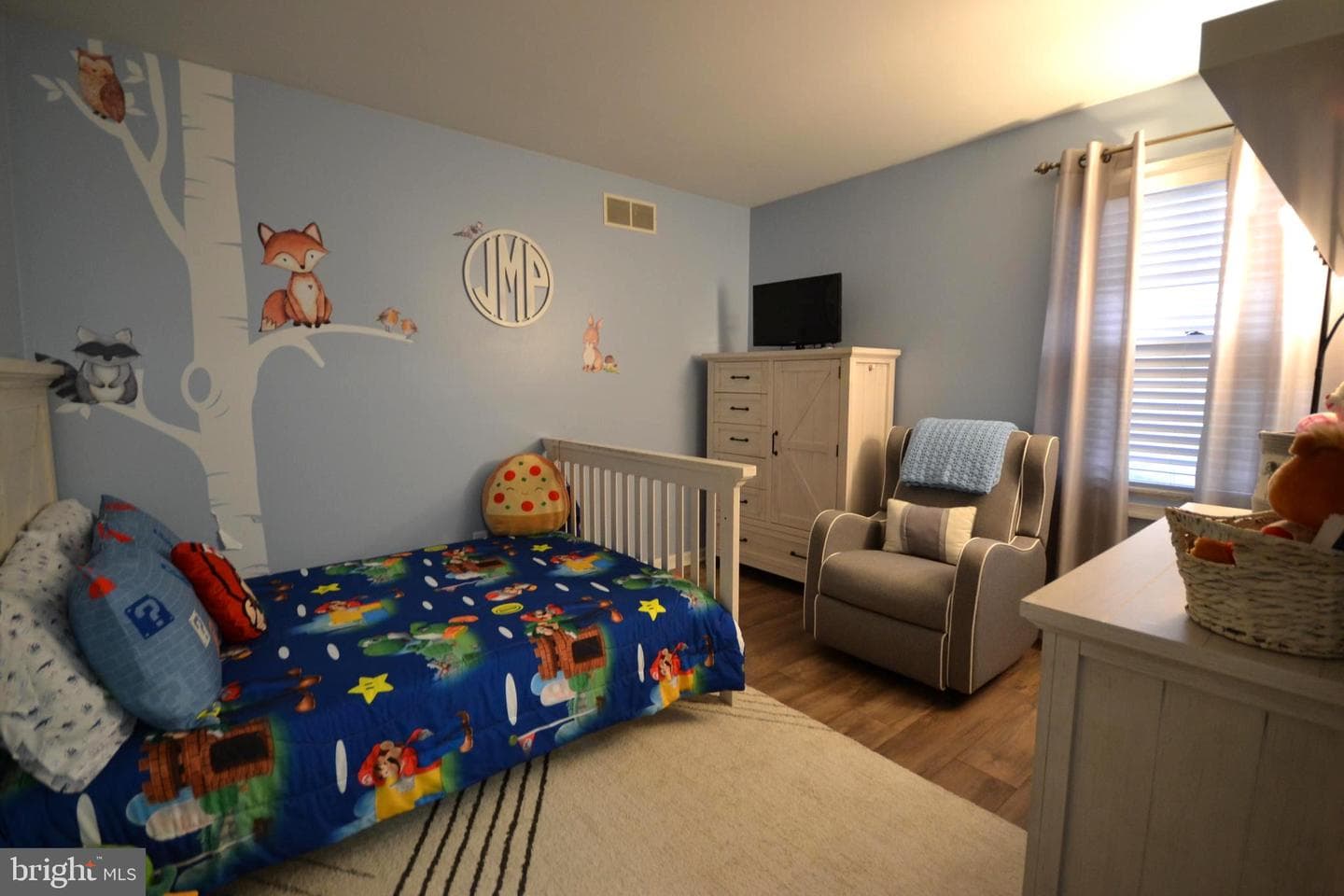 304 Victoria Drive photo 17